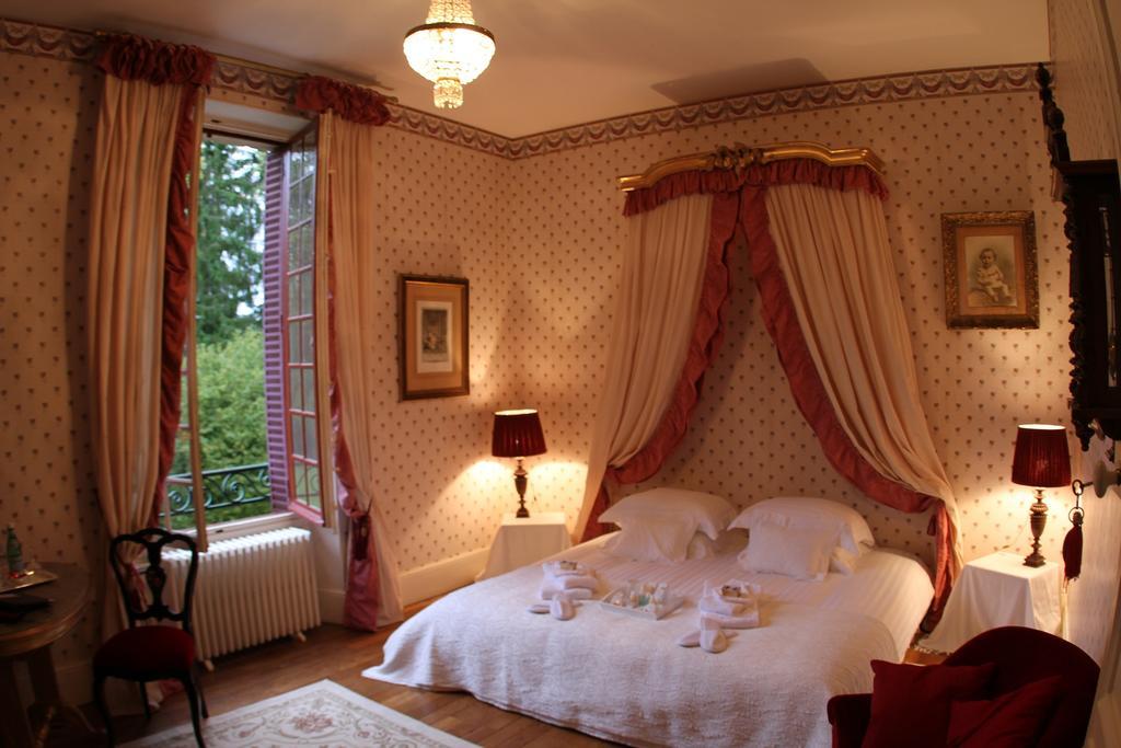 Bed and Breakfast Chateau Du Breuil Gevrolles Zimmer foto