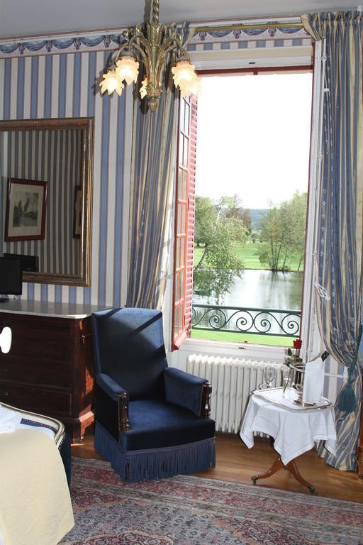 Bed and Breakfast Chateau Du Breuil Gevrolles Zimmer foto