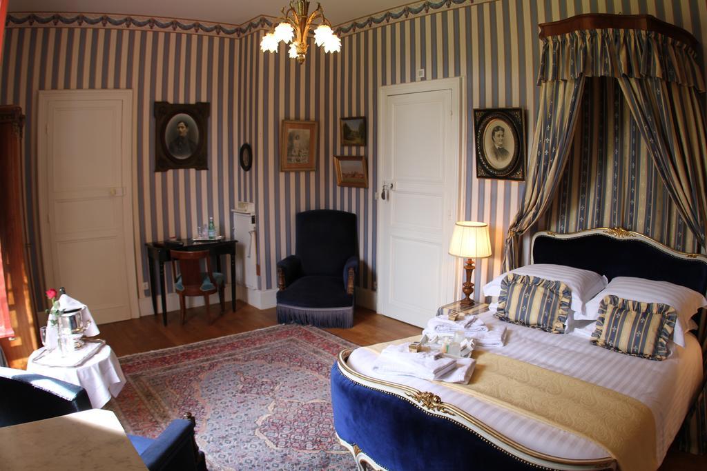 Bed and Breakfast Chateau Du Breuil Gevrolles Zimmer foto
