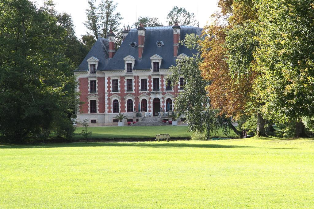 Bed and Breakfast Chateau Du Breuil Gevrolles Exterior foto